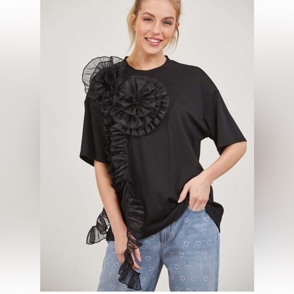 ShopEvelynne Black Floral Ruffle Tee - Picture 3 of 5